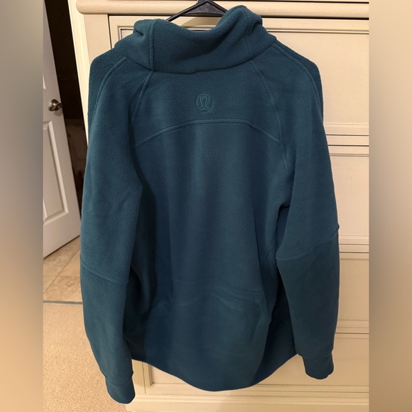 Lululemon Scuba Fleece - Picture 2 of 4